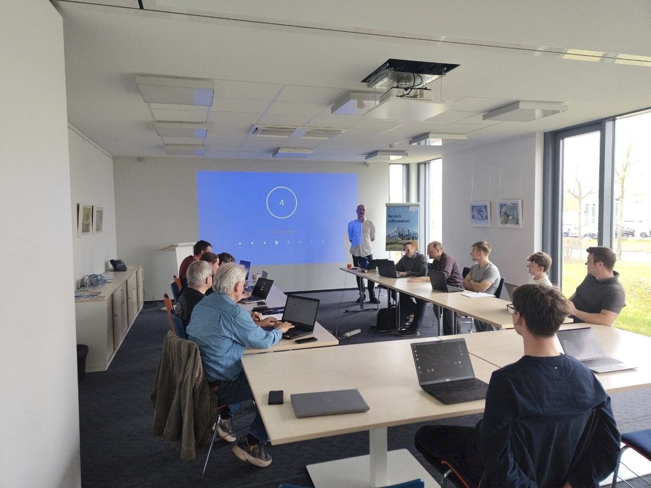 Teil 5 unserer KI-Seminarreihe: RAG, Embeddings und der Attention-Mechanismus